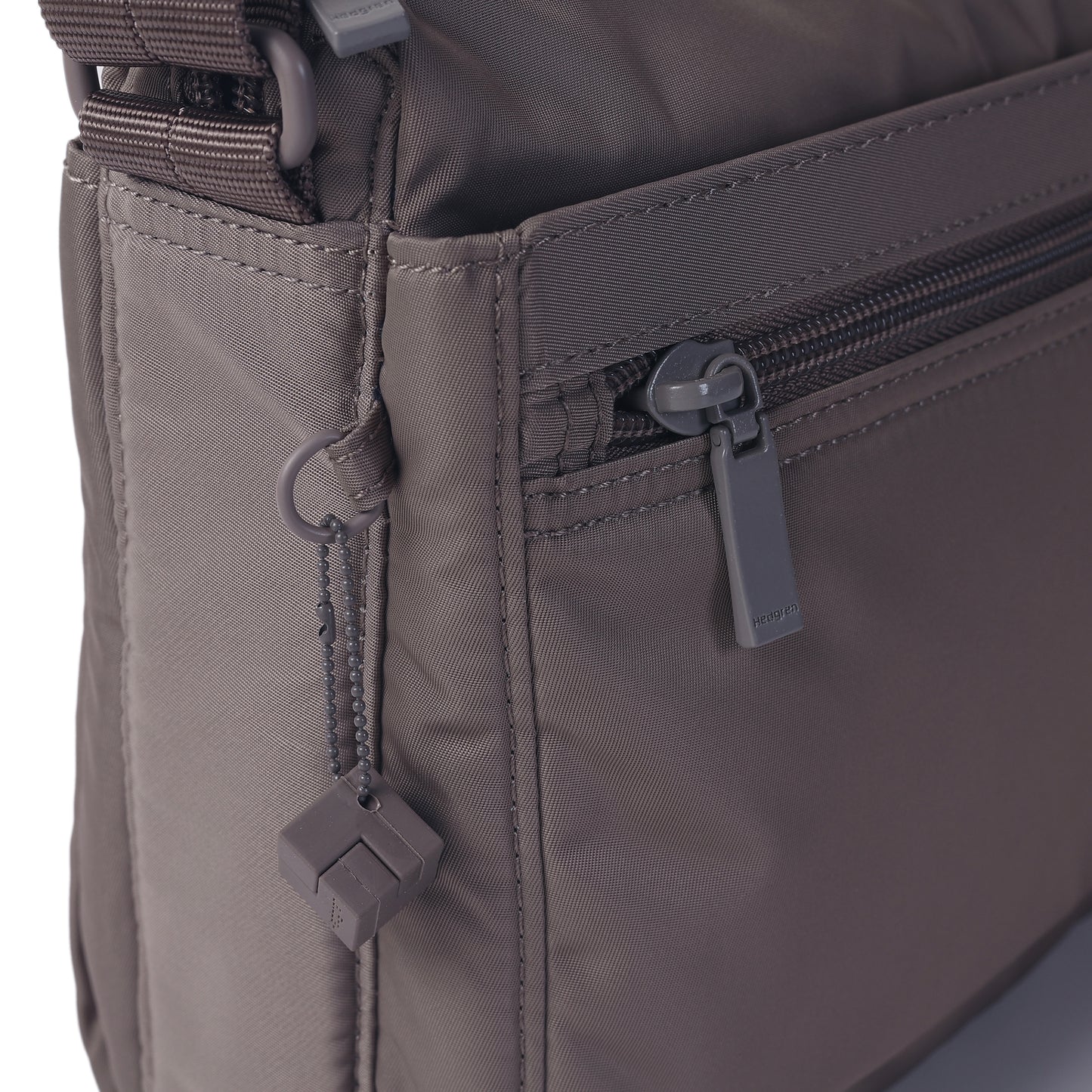 Inner City EYE Medium | Crossbody M + RFID | Sepia