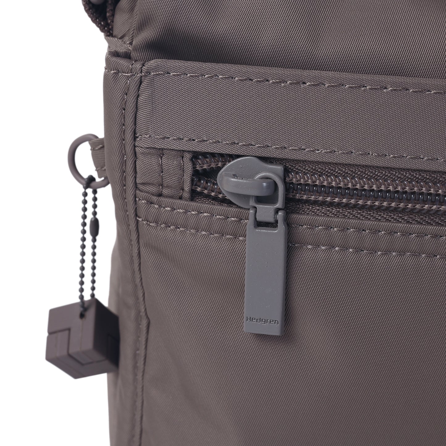 Inner City EYE Medium | Crossbody M + RFID | Sepia